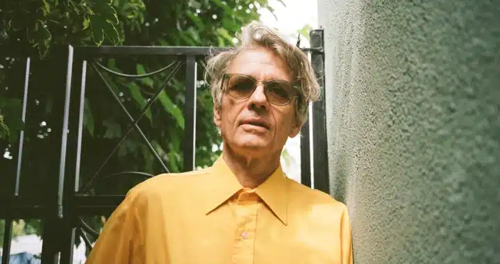 Galaxie 500’s Dean Wareham Is on Fire with His Beautiful Work